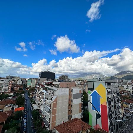 Balkan Rooftop Apartment ティラナ エクステリア 写真