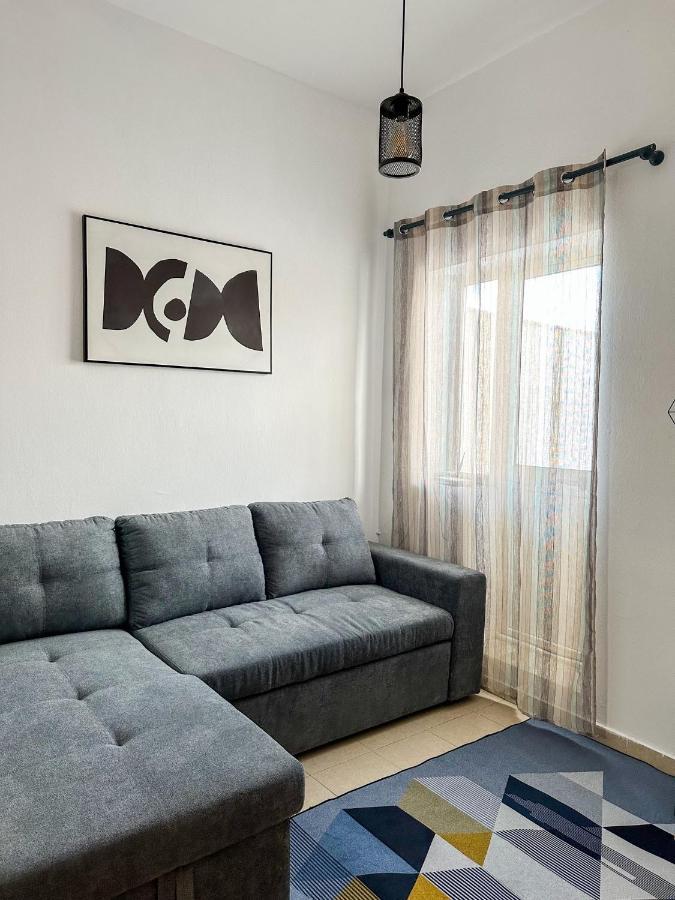Balkan Rooftop Apartment ティラナ エクステリア 写真