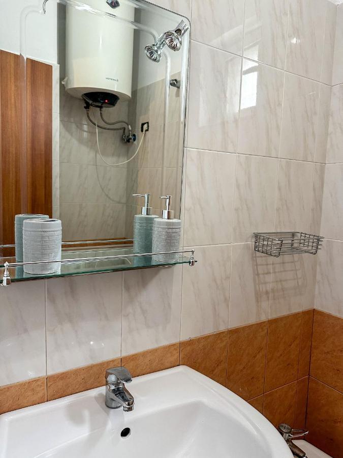 Balkan Rooftop Apartment ティラナ エクステリア 写真